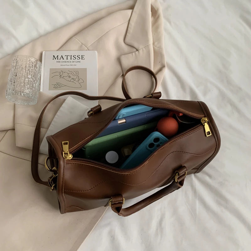 Women's Bags Large Capacity Travel Bag Sports Gym Bag Outdoor Shoulder Crossbody Bag Weekend Duffle Bag Female Handbag and Purse