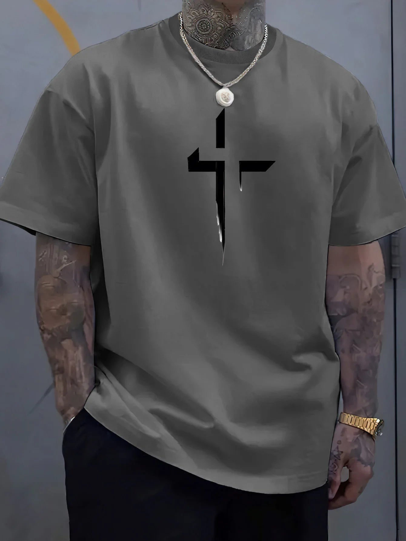 Summer men's  casual comfortable round neck short sleeved T-shirt