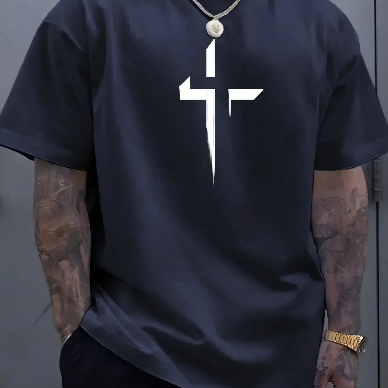 Summer men's  casual comfortable round neck short sleeved T-shirt