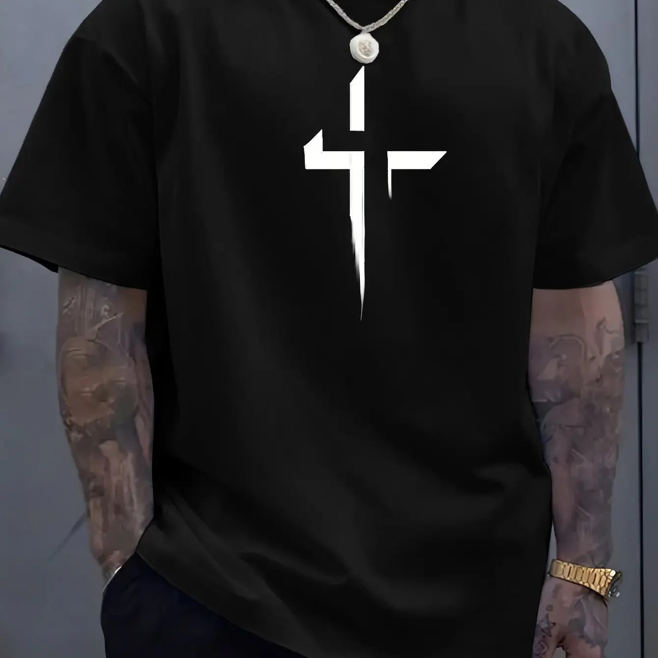 Summer men's  casual comfortable round neck short sleeved T-shirt