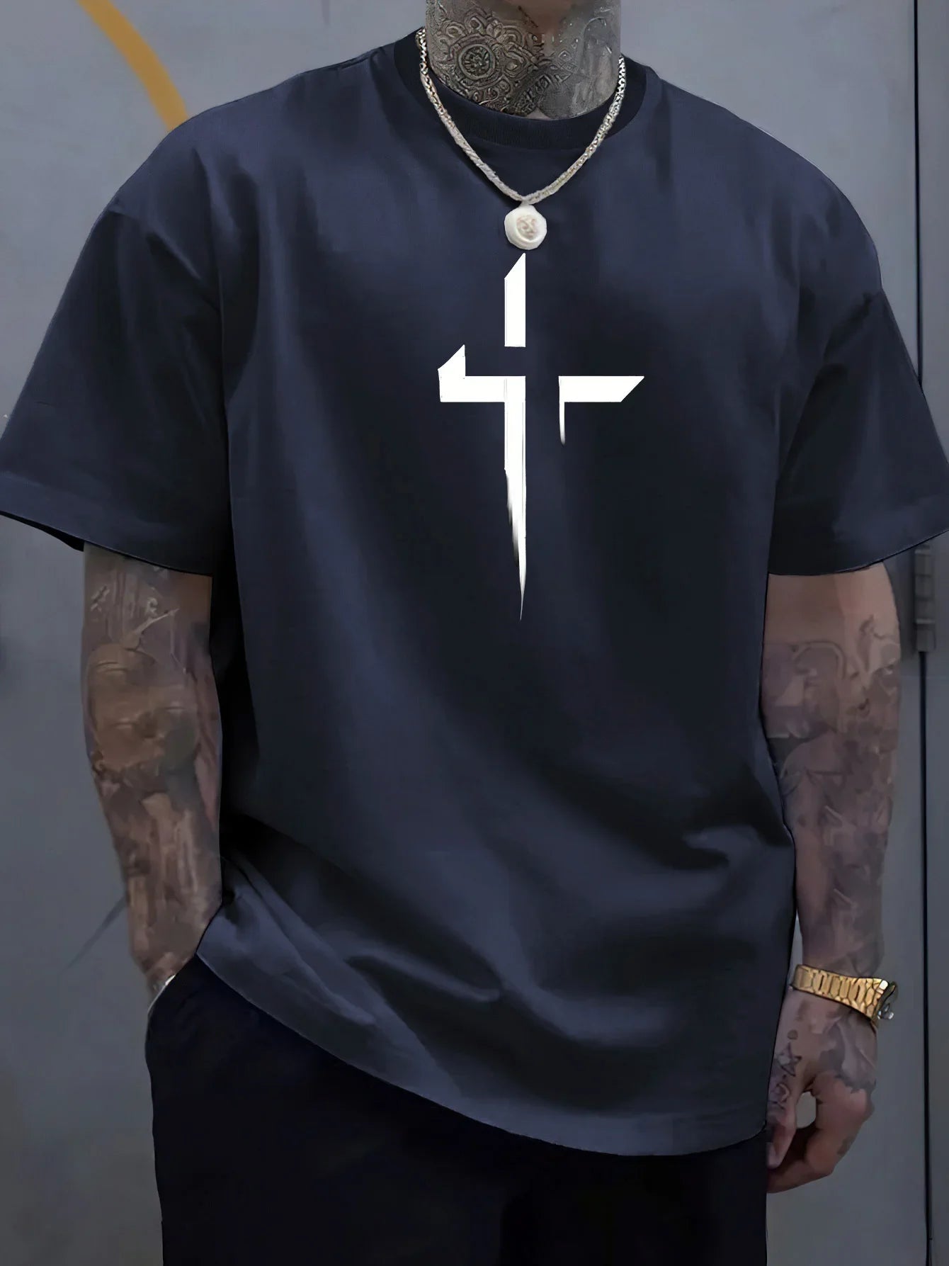 Summer men's  casual comfortable round neck short sleeved T-shirt